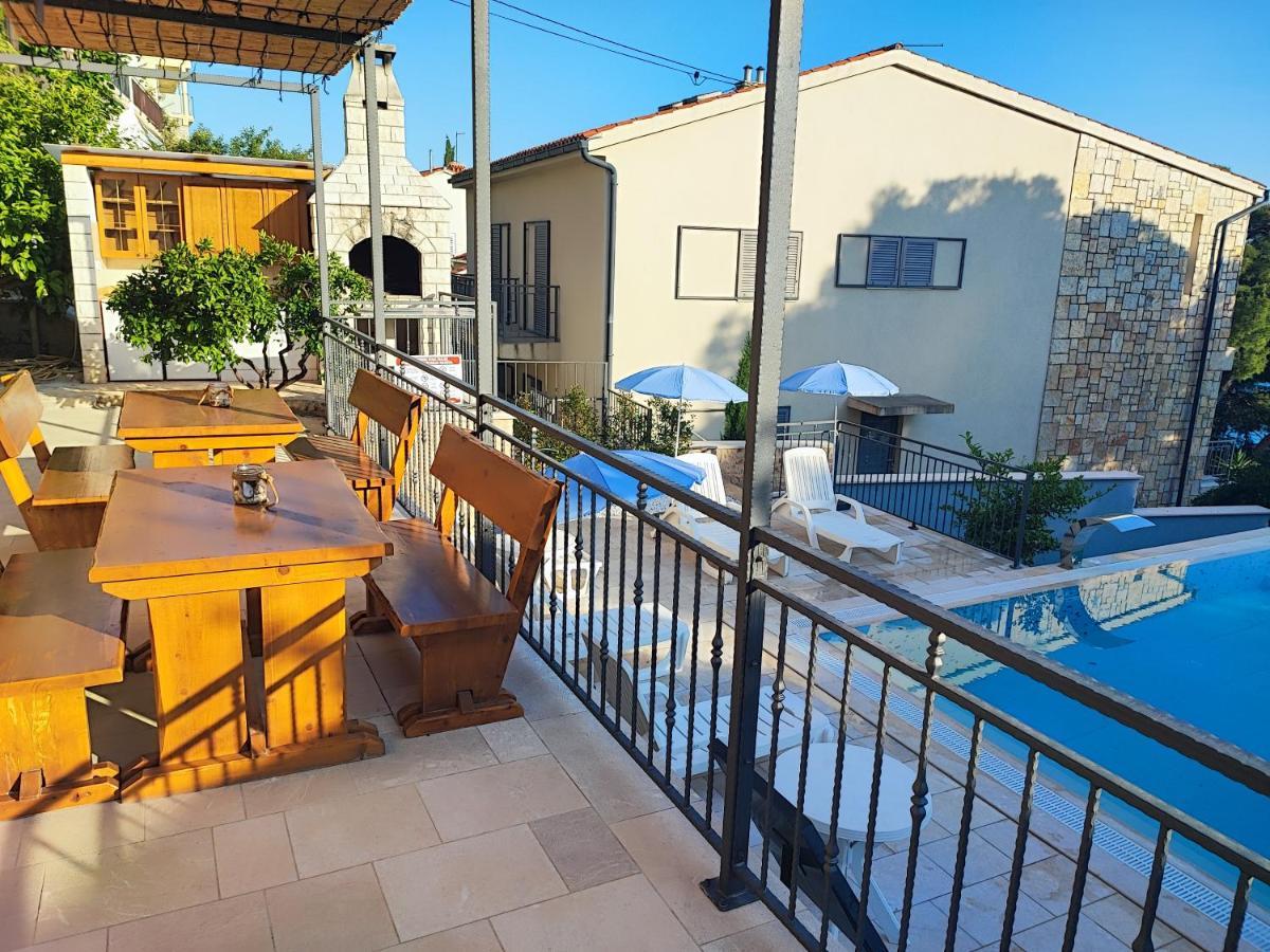 Villa Penava, Private Beach, Pool And 7Min To Trogir Buitenkant foto