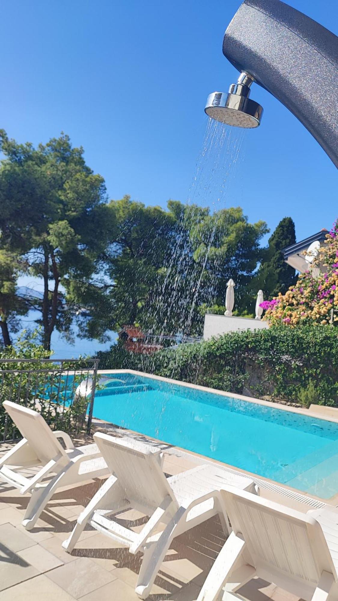 Villa Penava, Private Beach, Pool And 7Min To Trogir Buitenkant foto