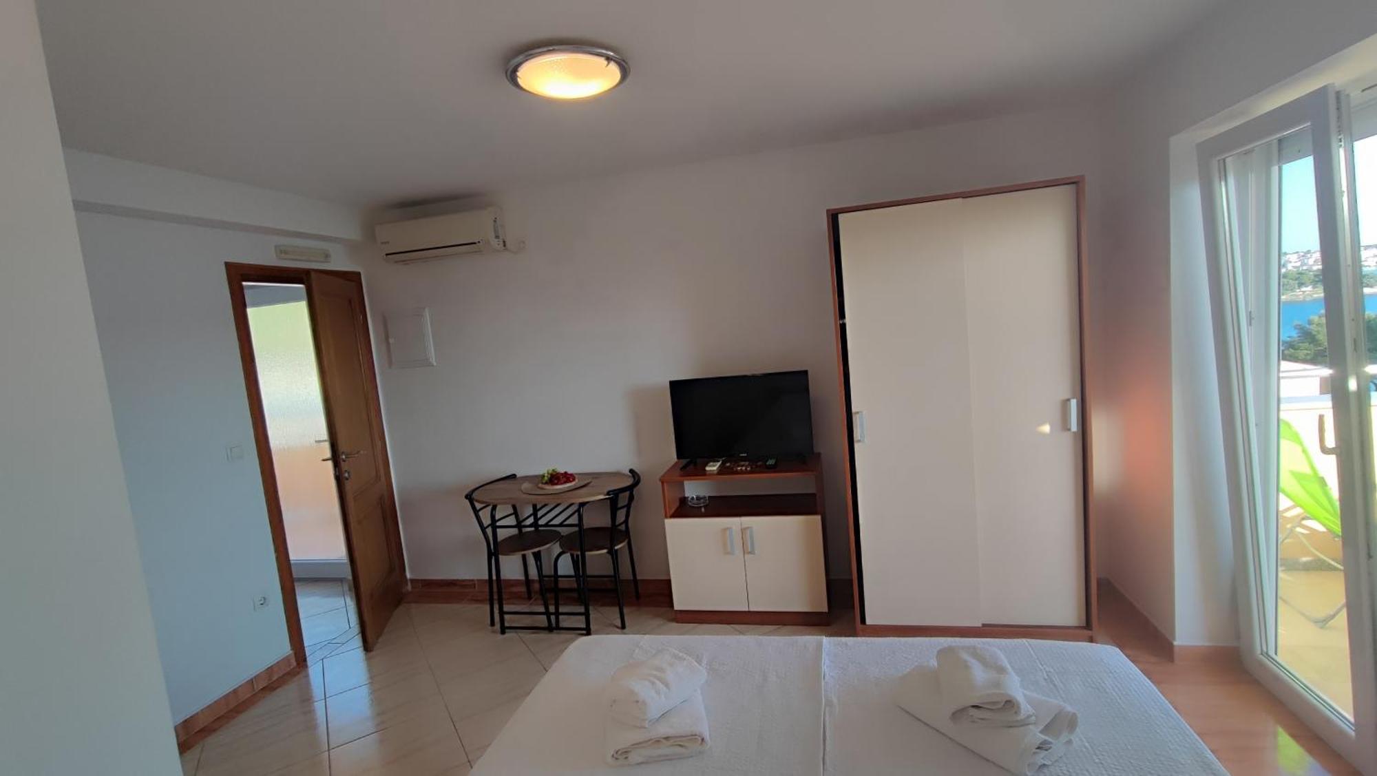 Villa Penava, Private Beach, Pool And 7Min To Trogir Kamer foto