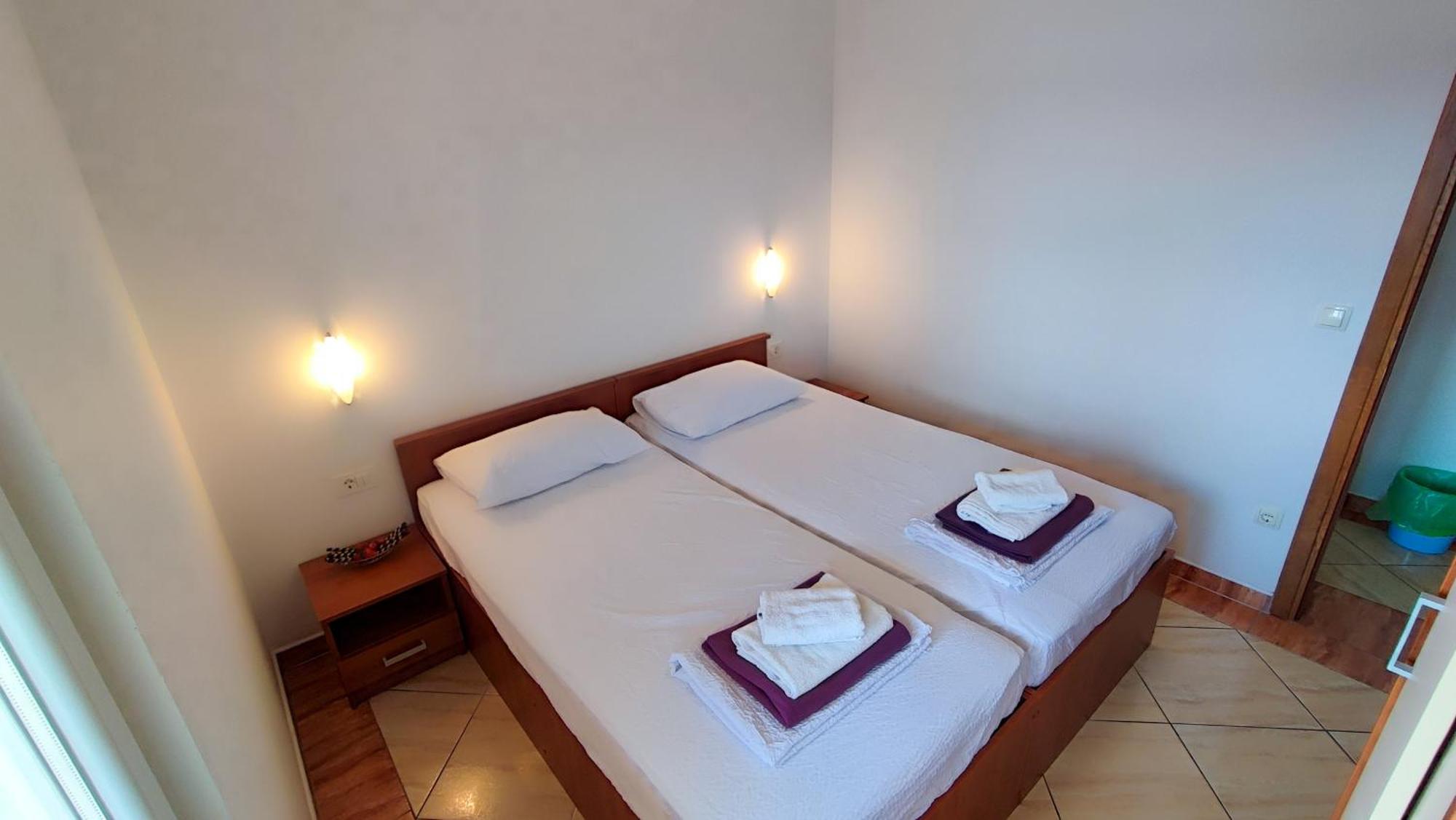 Villa Penava, Private Beach, Pool And 7Min To Trogir Kamer foto