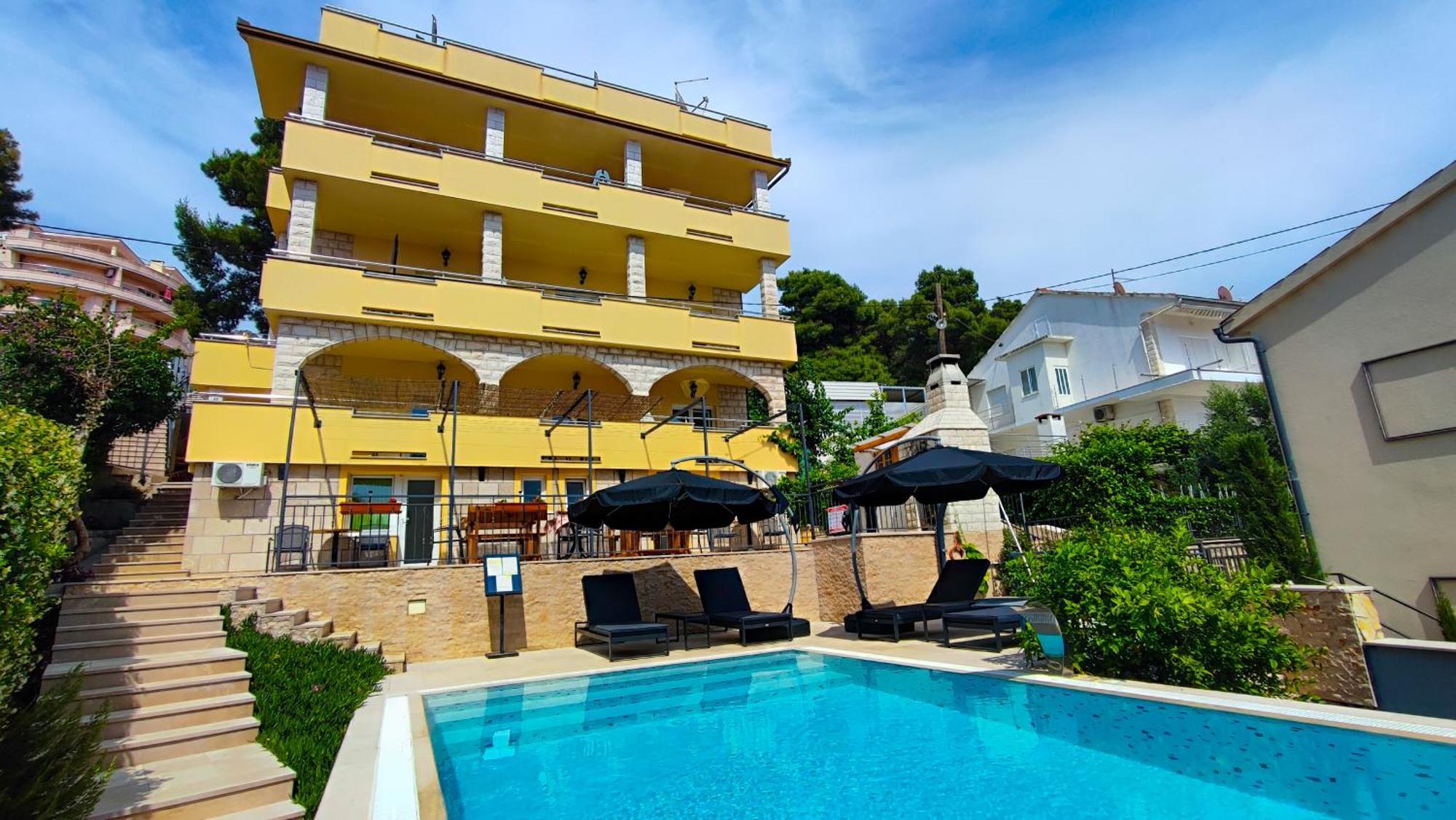 Villa Penava, Private Beach, Pool And 7Min To Trogir Buitenkant foto